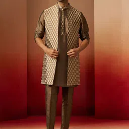 VASTRAMAY Mandarin Collar Kurta With Trousers And Jacket-picture-7