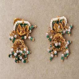 DUGRISTYLE Gold-Plated Kundan Studded & Pearls Beaded Dome Shaped Jhumkas-image-50