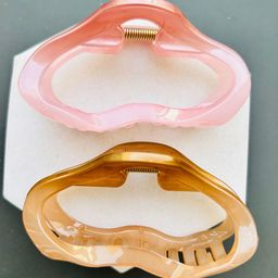 Radhya Accessories Women Pack of 2 Chic Wavy Hair Claw Clips-image-52