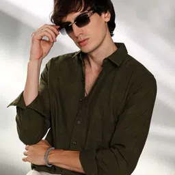 Campus Sutra Men Comfort Spread Collar Solid Cotton Casual Shirt-image-73