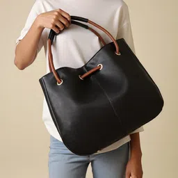 Toteteca PU Structured Shoulder Bag with Tasselled-7