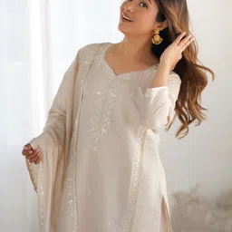 skylee Women Silk Blend Kurta Pant Dupatta Set-picture-1