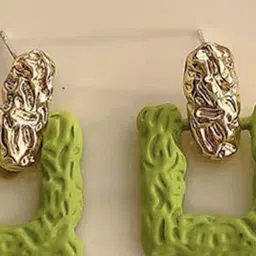 VAGHBHATT Gold-Plated Textured Geometric Shaped Drop Earrings image 5