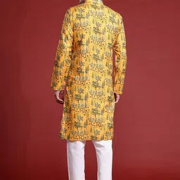 MANQ Men Thread Work Kurta image 4