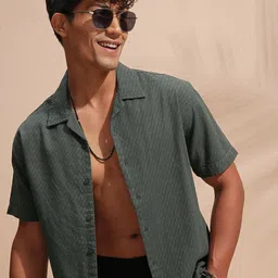 HIGHLANDER Self Design Spread Collar Short Sleeves Casual Dobby Cotton Shirt-image-9