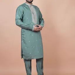 Ethnico by laxmi Men Embroidered Regular Thread Work Kurta with Pyjamas Kurta Sets image 5