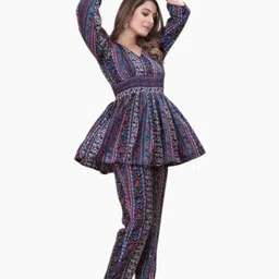 KANUDA Women Black Poly Crepe Kurta Sets-picture-25