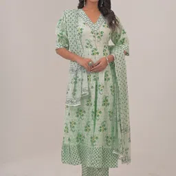 Pahiya Women Floral Printed Thread Work Pure Cotton Kurta with Trousers & Dupatta-picture-23