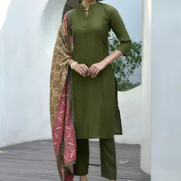 YOELLA Women Kurti With Trousers & Dupatta-image-16