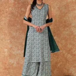 Meeranshi Women Floral Printed Kurta with Palazzos & With Dupatta-picture-9