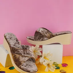 BAESD Velvet Platform Mules-48