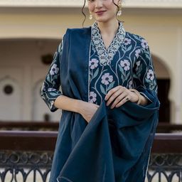 Navlik Floral Printed V-Neck Sequinned Straight Kurta With Trouser And Dupatta image 4