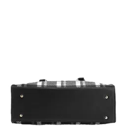 FABBHUE Checked Swagger Shoulder Bag with image 3