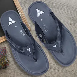 Trekiva Men Black PU Flip Flops-picture-18