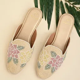 Rocia Women Ethnic Mojaris with Embroidered Flats-image-87