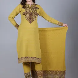 MONTREX Women Floral Printed Regular Kurta with Trousers & With Dupatta-image-85