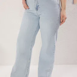 Trendyol Women Plus Size Regular Fit Mid-Rise Pure Cotton Jeans-image-53