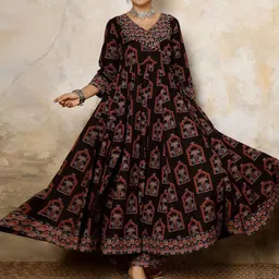 PARTHVI Ethnic Motifs Printed Mirror Work Pure Cotton Kurta With Trousers With Dupatta image 2