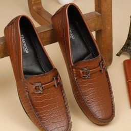Teakwood Leathers Men Textured Round Toe Leather Loafers-picture-48