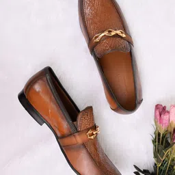 Cobblerz Men Textured Leather Loafers-picture-20