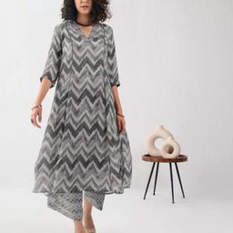 BAESD Chevron Printed Panelled V-Neck A-Line Kurta With Palazzos-image-21