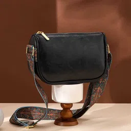 Diva Dale Structured Sling Bag-32