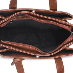 Toteteca PU Structured Handheld Bag image 4