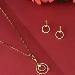 Yellow Chimes Gold Plated Gold Crystal Studded Pendant & Chain Set image 1