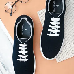 Roadster Men Blue Textured Casual Sneakers-image-44