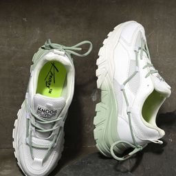 knoos Women Textured Lightweight Sneakers-30