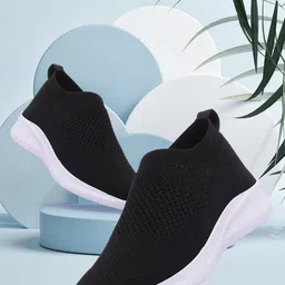 SPRENGE Men Textured Lightweight Comfort Insole Textile Contrast Sole Slip-On Sneakers-55