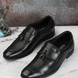 Carlton London Men Textured Leather Square Toe Formal Loafers-image-66
