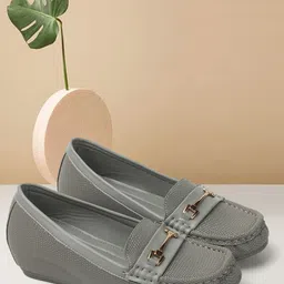 ELLE Women Textured Embellished Comfort Insole Lightweight Horsebit Loafers-7