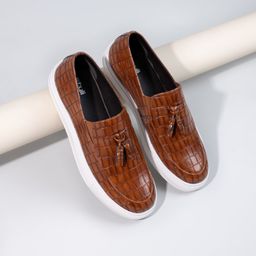 Styli Men Croc Embossed Slip-On Loafers-28