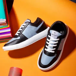 Woakers Men Angry Birds Colourblocked Sneakers-42