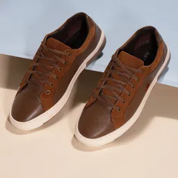 Red Chief Men Memory Foam Leather Contrast Sole Sneakers-18