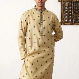 Jompers Geometric Embroidered Chikankari Mandarin Collar Cotton Silk Straight Kurta-image-98