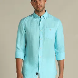 Dockers Men Solid Classic Fit Shirt-image-28
