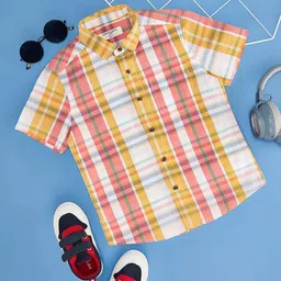 Pantaloons Junior Boys Checked Spread Collar Short sleeves Casual Shirt-image-95