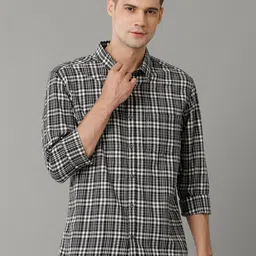 Voi Jeans Men Slim Fit Checked Pure Cotton Casual Shirt-picture-10