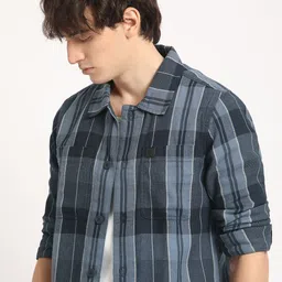 THE BEAR HOUSE Men Checked Regular Fit Overshirt-image-27