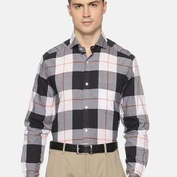 THE FORMAL CLUB Men Tartan Checked Spread Collar Formal Shirt-image-87