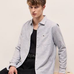THE BEAR HOUSE Men Spread Collar Vertical Striped Cotton Slim Fit Casual Shirt-image-61
