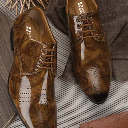 HERE&NOW Men Tan Brown Textured Printed Formal Derbys-image-90