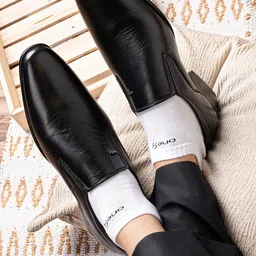 One8 Men Black Textured Leather Formal Slip-Ons-image-71