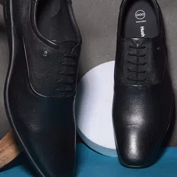 Hush Puppies CORSO OXFORD 2.0 Men Textured Formal Oxfords-image-2