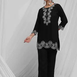 Anouk Black Ethnic Motifs Embroidered Thread Work Yoke Design Straight Kurta With Palazzos-18
