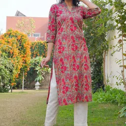 Vbuyz  Floral Printed V-Neck Anarkali Cotton Kurta image 3