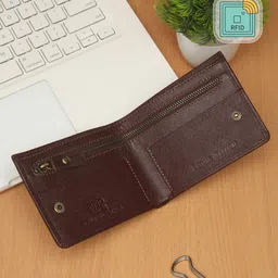LOUIS STITCH Men Maroon Zip Detail Leather Two Fold Wallet-27