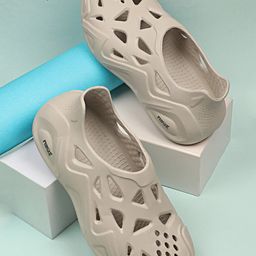 NEOZ Men Self Design Clogs-40